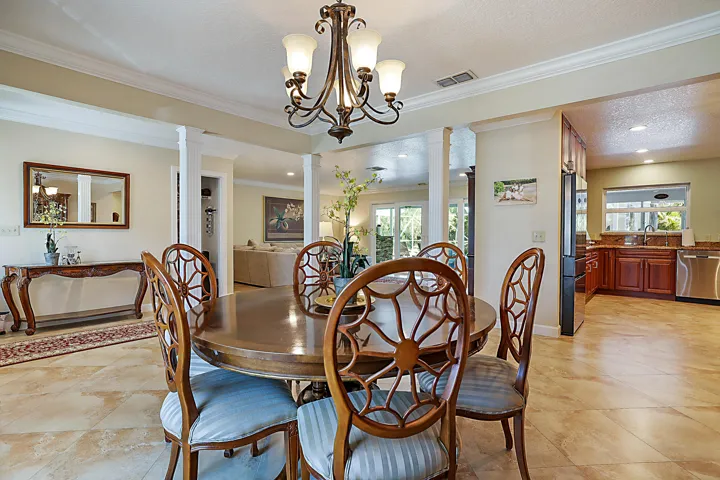 Formal Dining are