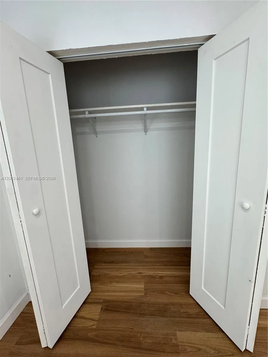 Closet Bedroom 2