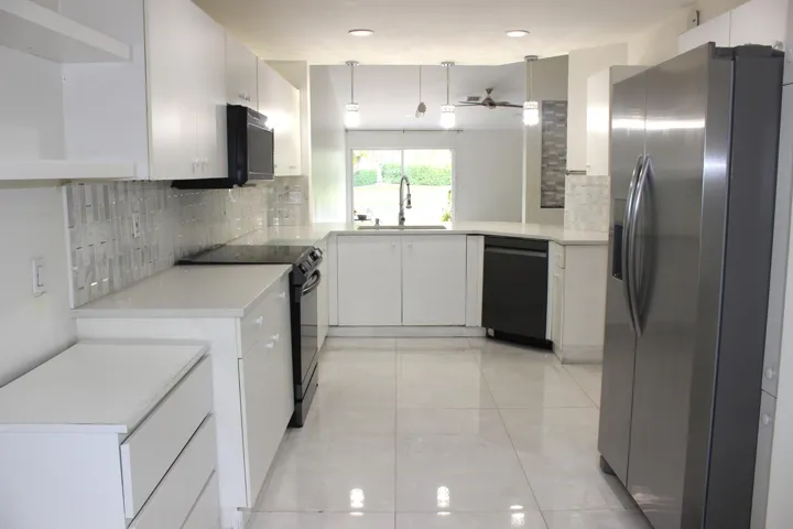 Bright open Kitchen