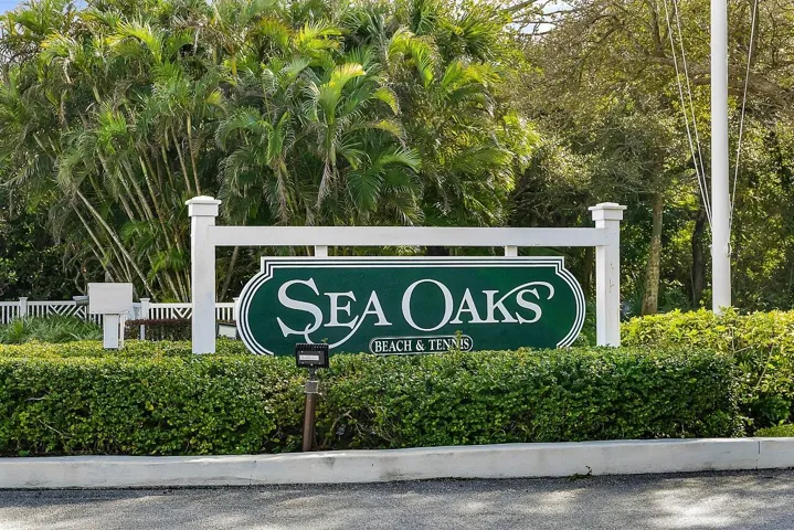 SEA OAKS PRIVATE TENNIS & BEACH CLUB