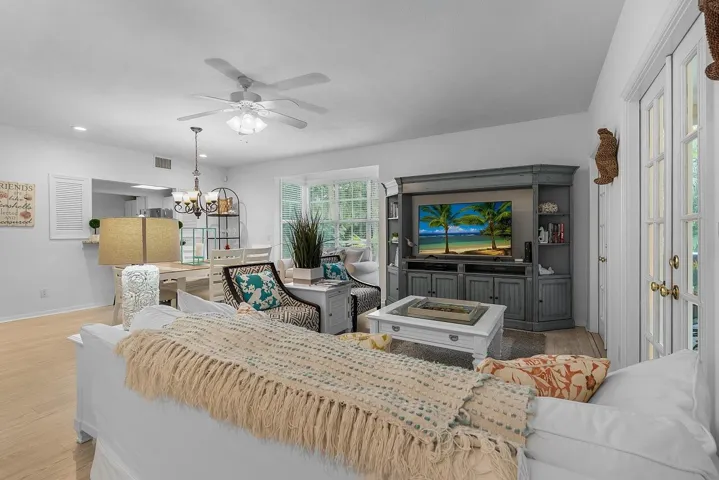 1260-Palmetto-Ct-Apt-106-HigMedia-018-12