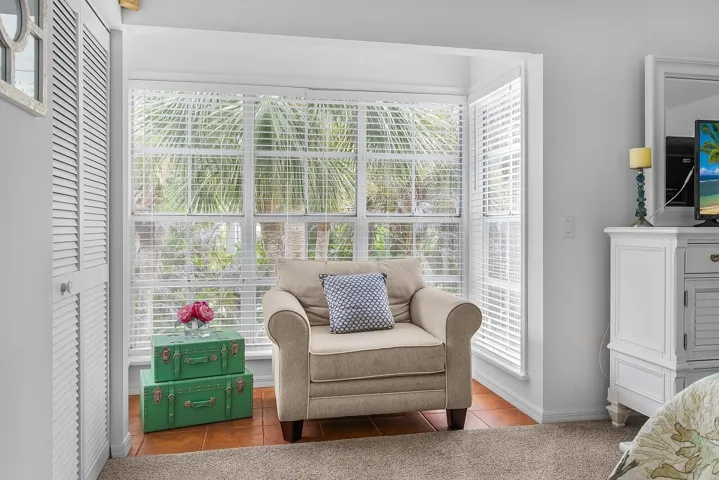 PRIMARY SITTING AREA