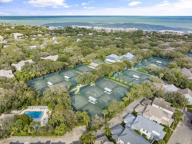 TENNIS FACILITY OFFERS MONTHLY TOURNAMENTS AND COMPETITIONS