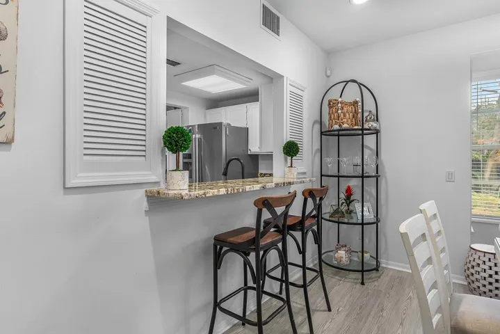 BAR AREA