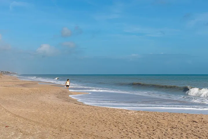 PRIVATE BEACH