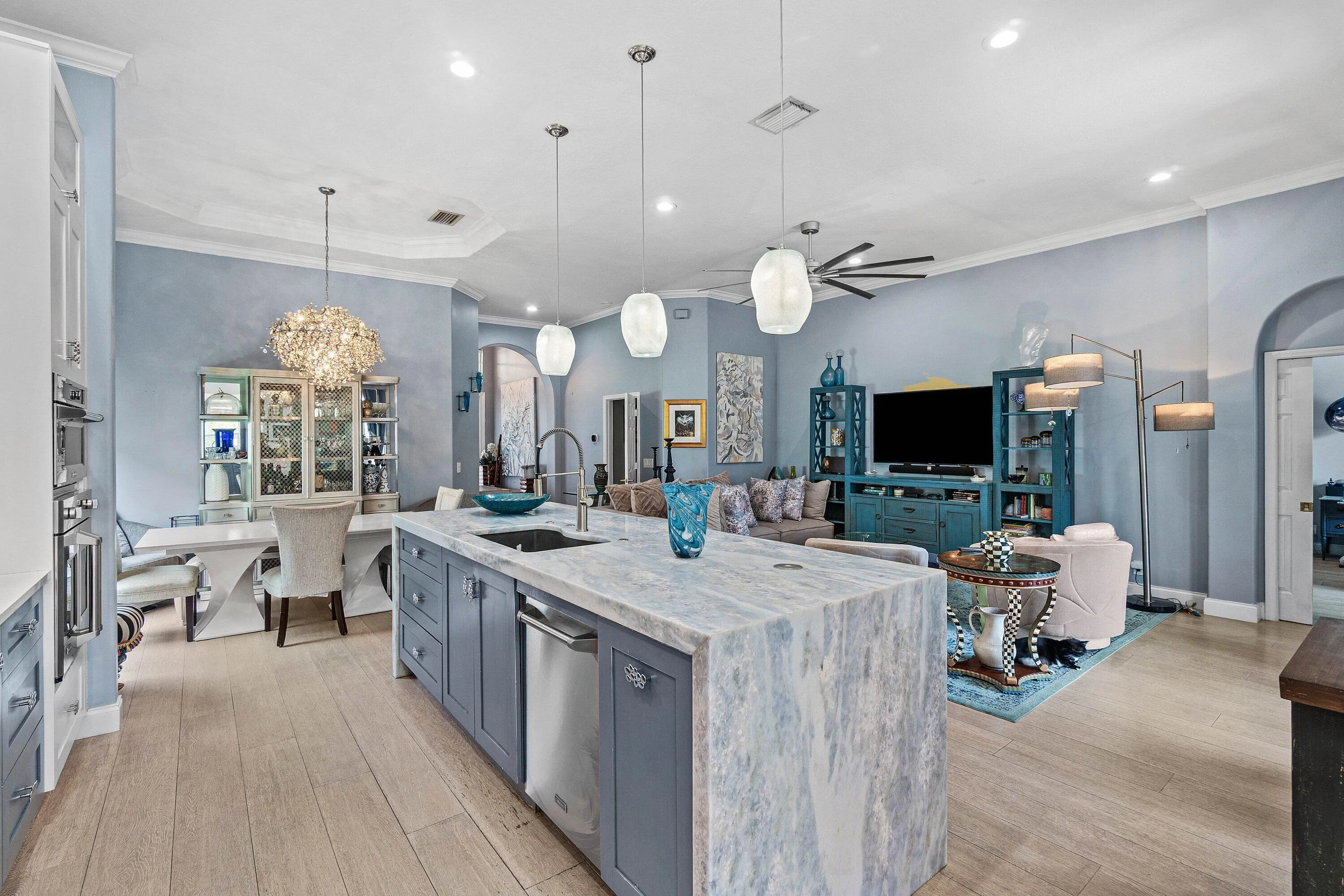 010-7060VivaldiLane-DelrayBeach-FL-33446