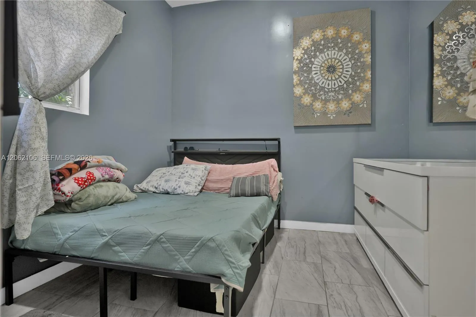 Property photo 123