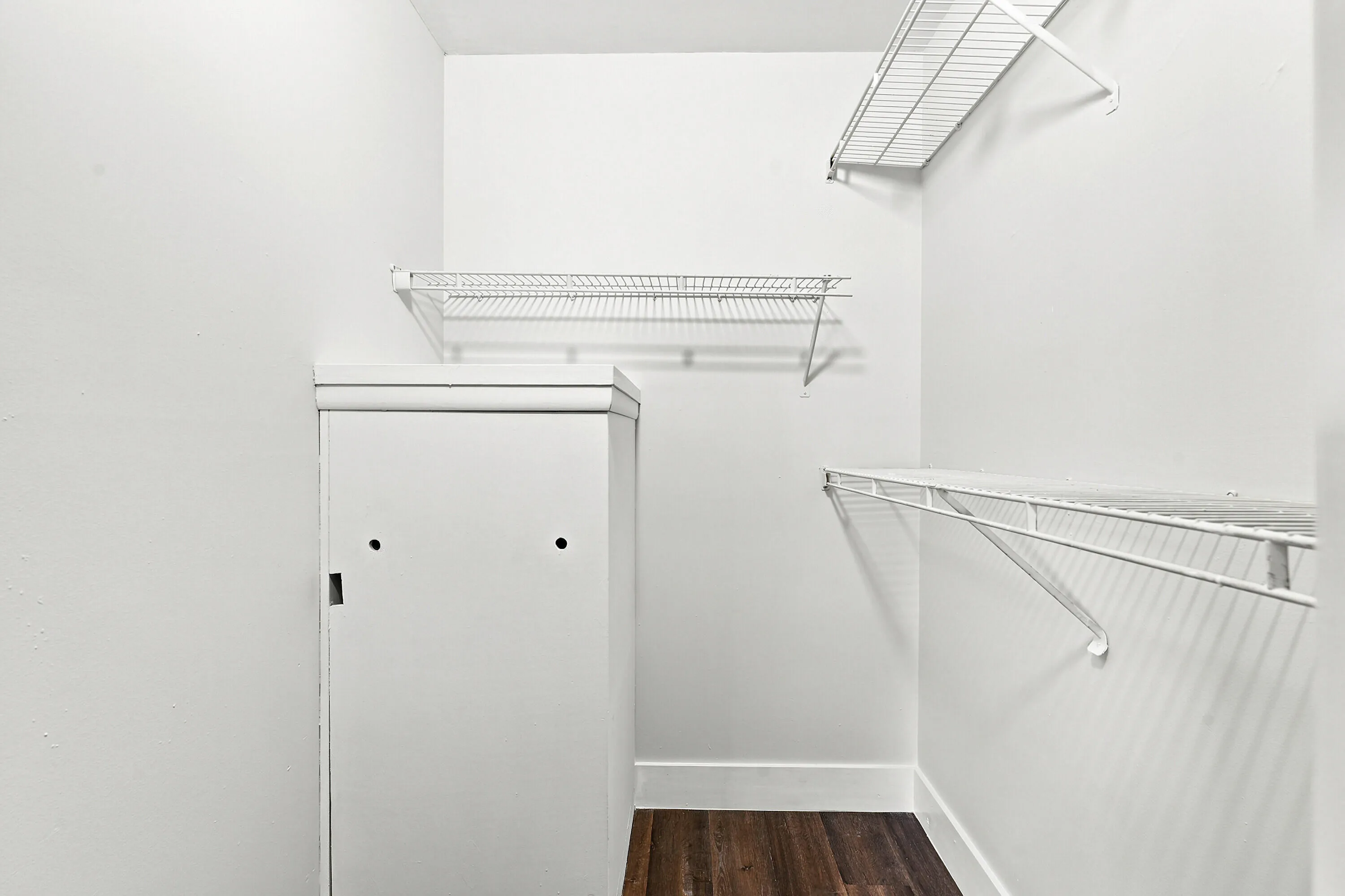 Guest Bedroom w/Walk-In Closet