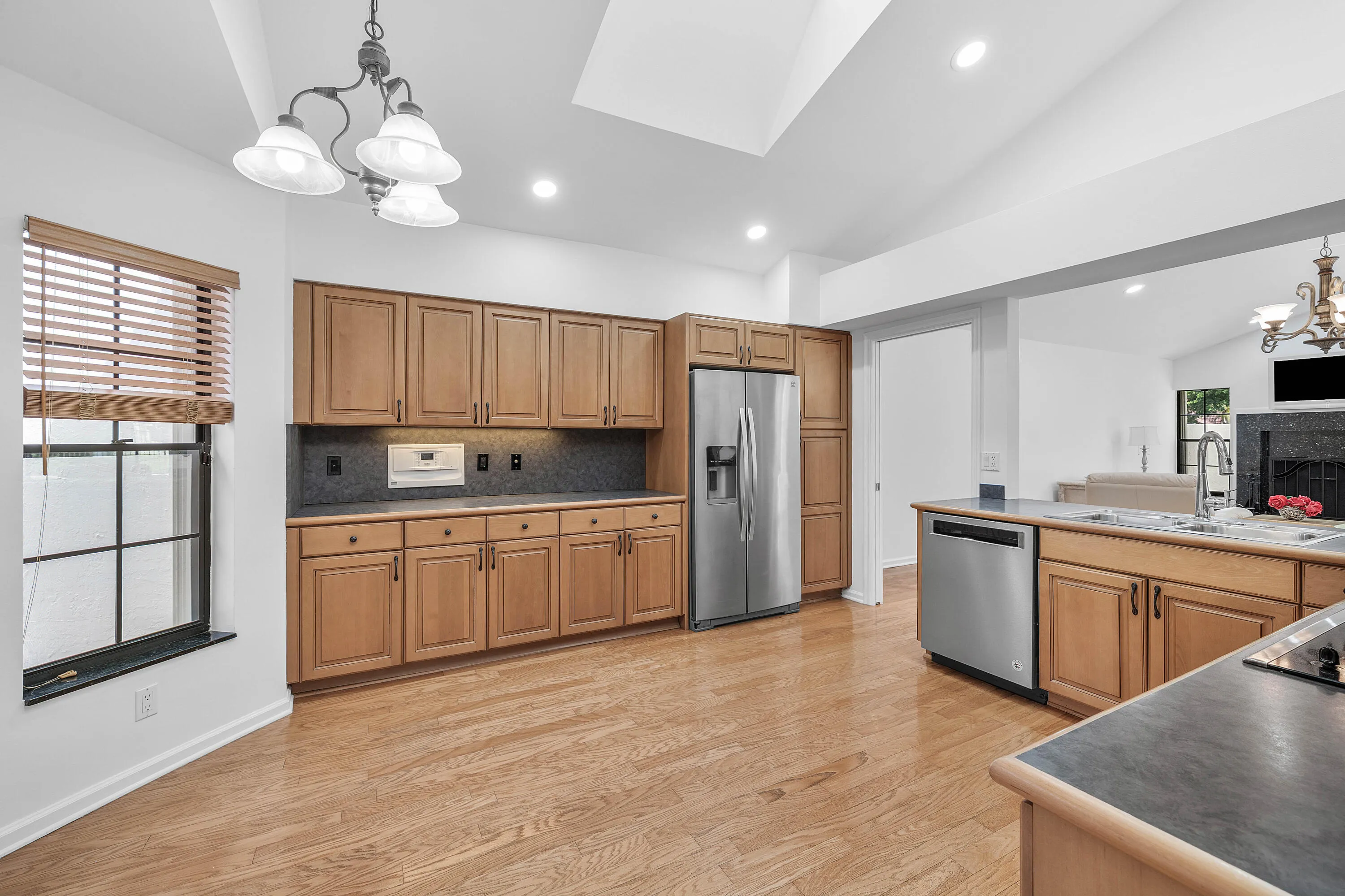 STAINLESS STEEL APPLIANCES