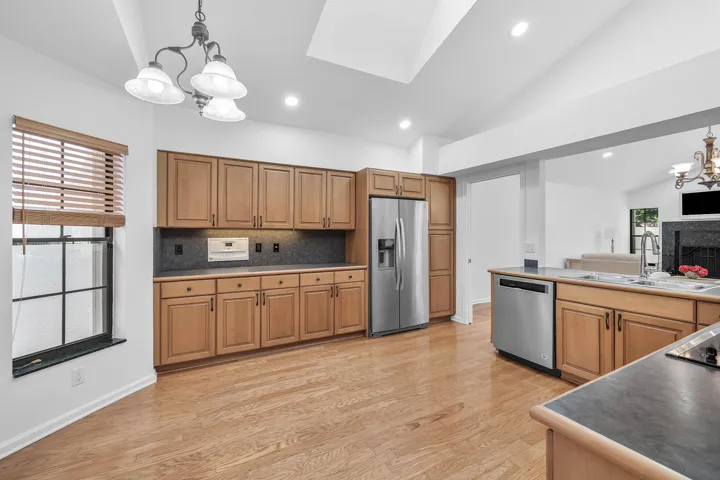 STAINLESS STEEL APPLIANCES