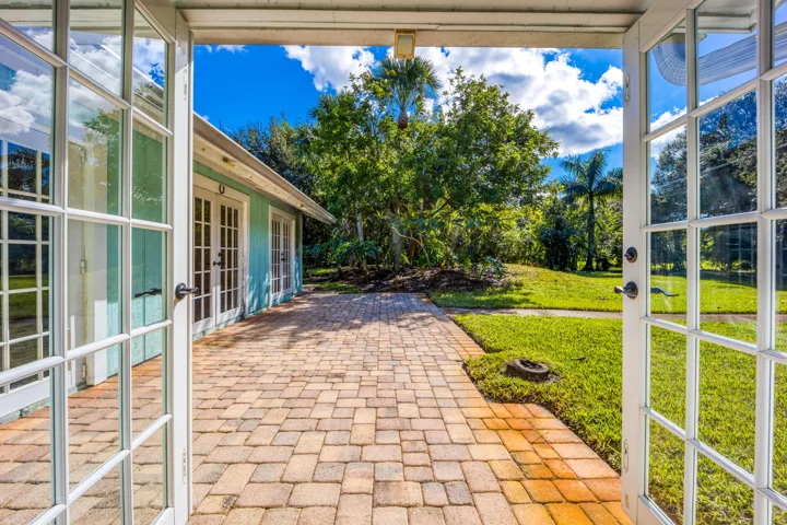 Primary bedroom access to patio