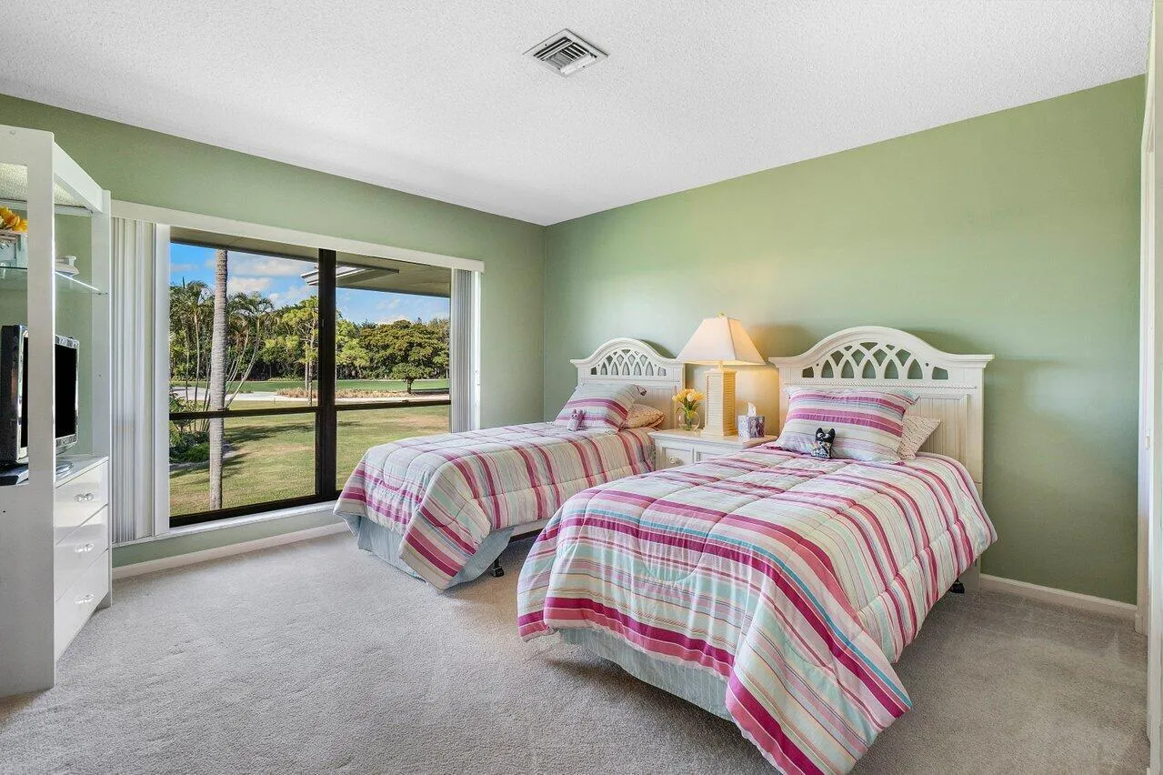 Guest Bedroom or Den