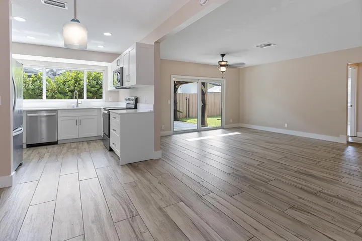 119 W Norfolk Rd, Jupiter, FL 33469 - -