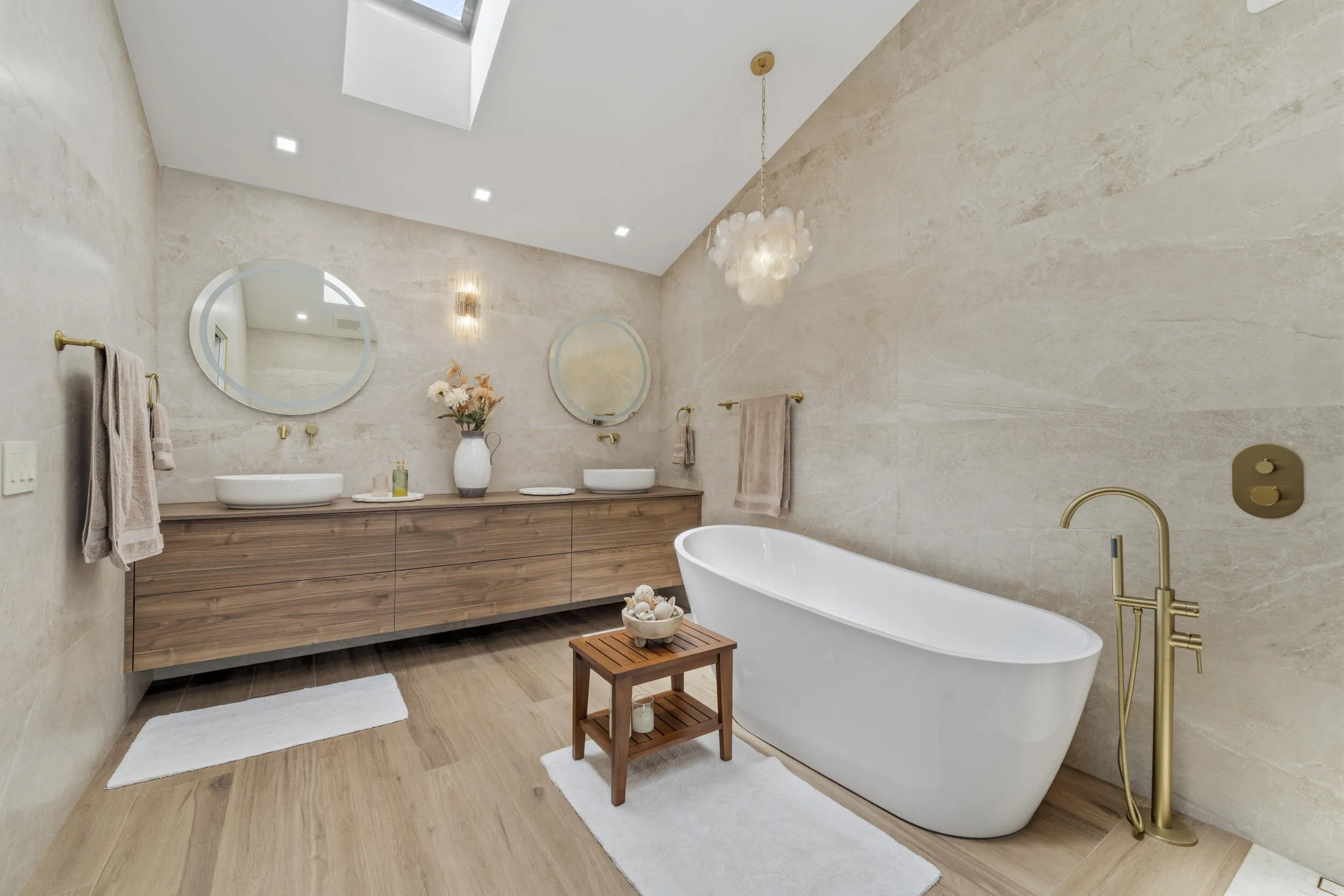 Primary bath