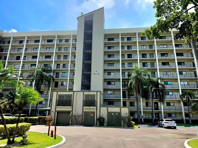 ENTRANCE TO YOUR BUILDING