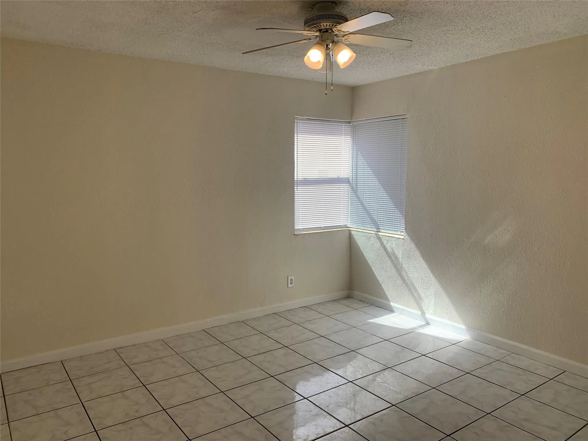 Back left bedroom