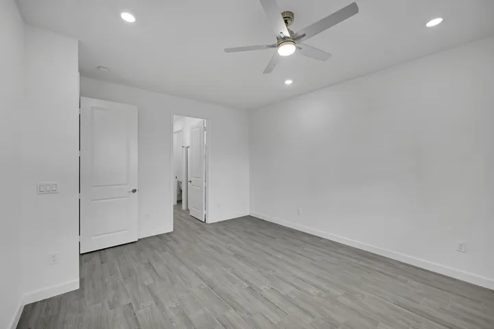 5742 Graceful Way