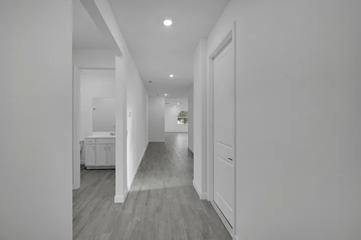 5742 Graceful Way
