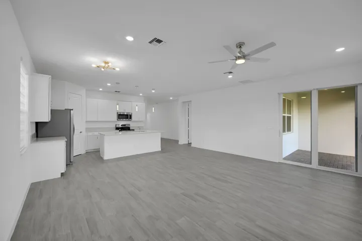 5742 Graceful Way