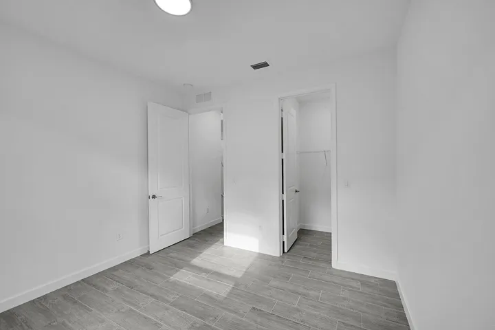 5742 Graceful Way
