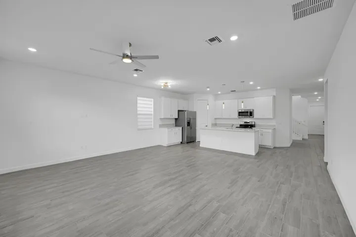5742 Graceful Way