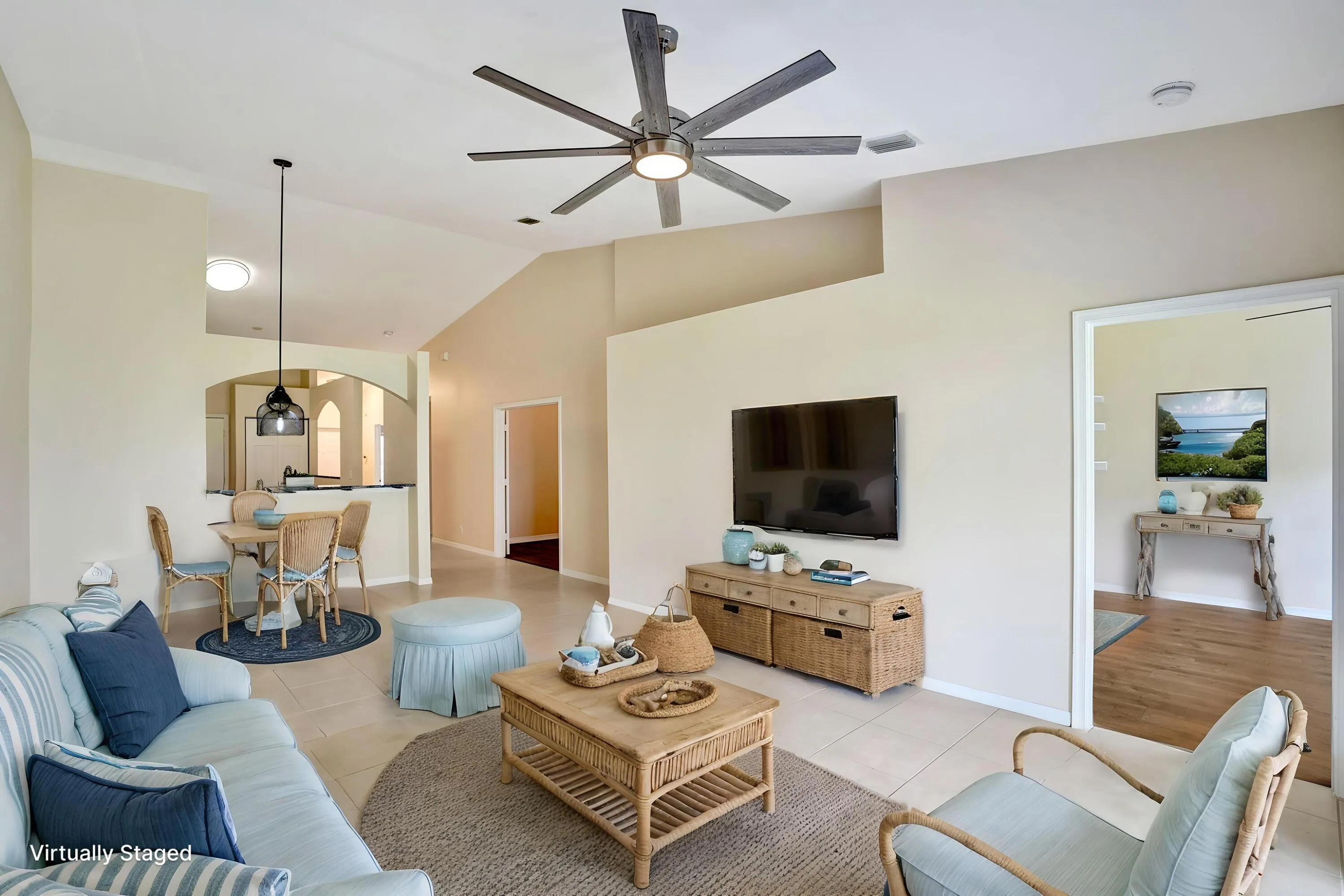 8375-Logia-Circle-28 - Living Room - Coa