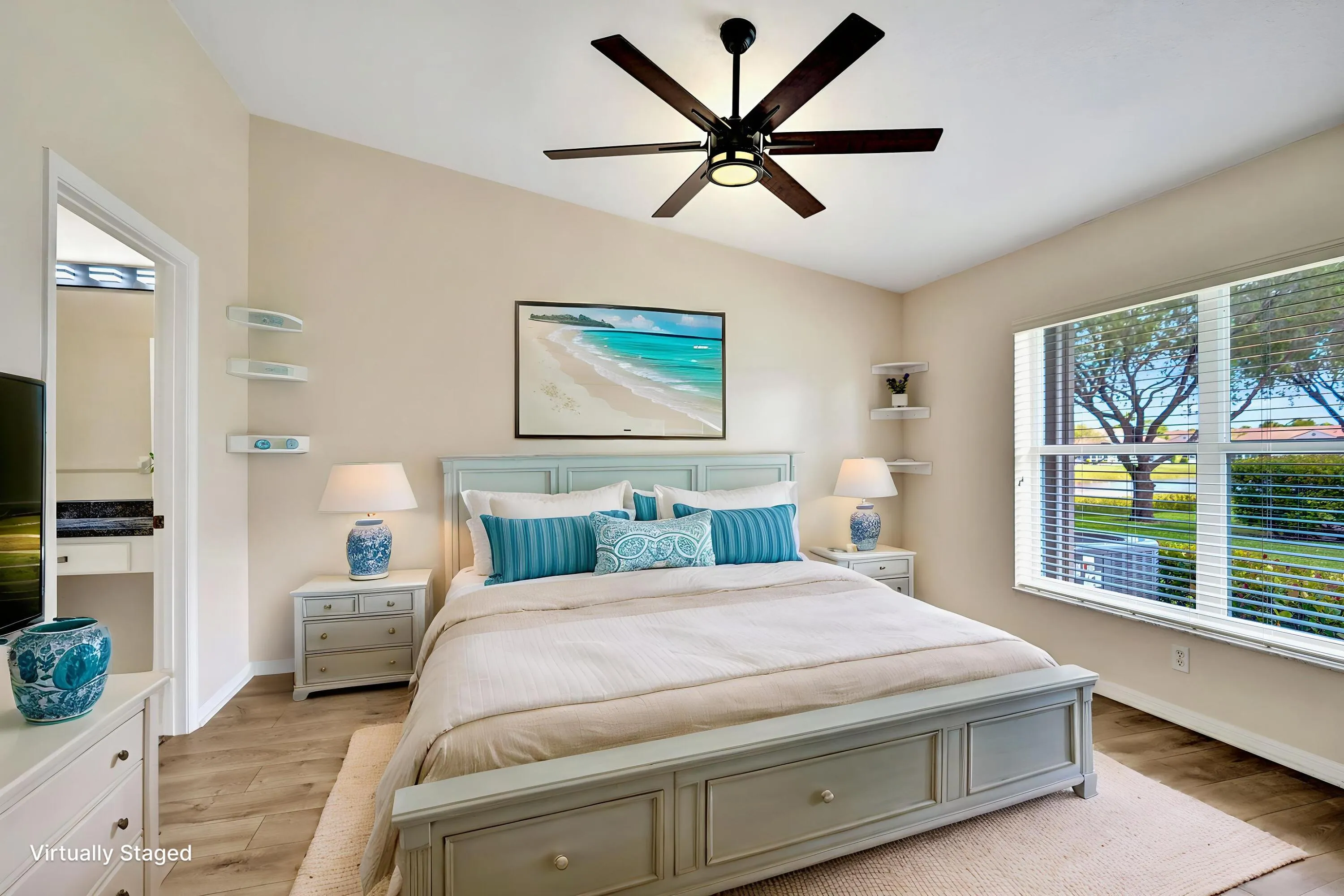 8375-Logia-Circle-3-(1) - Bedroom - Coas