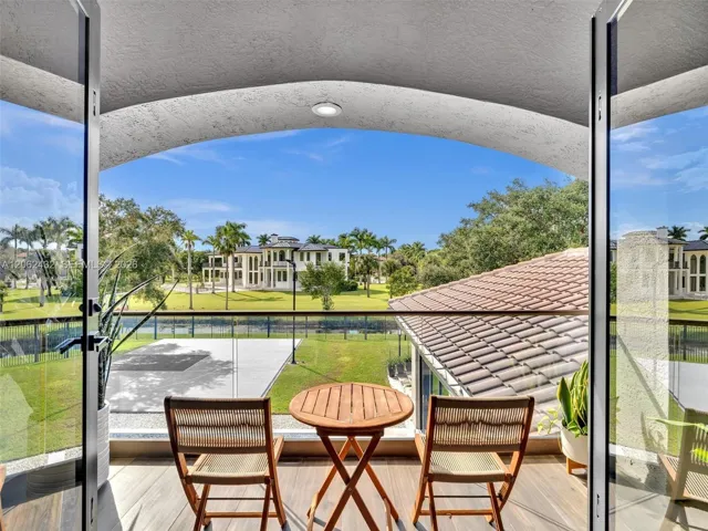 Primery bedroom Balcony