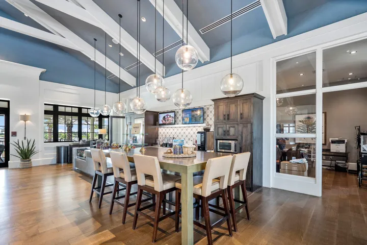 LAKEHOUSE SNACK BAR