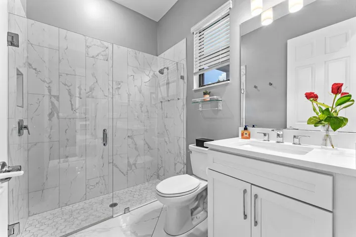 DOWNSTAIRS BATHROOM
