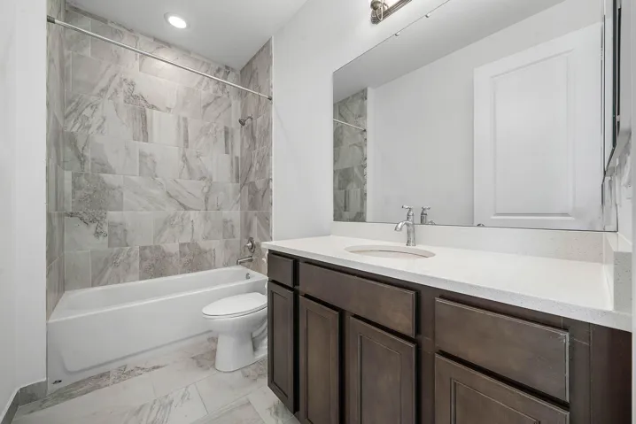 2nd Bathroom