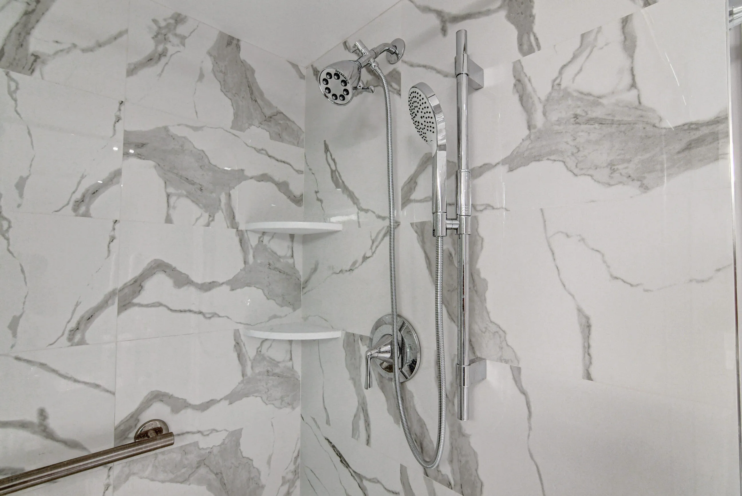 2 Shower Heads