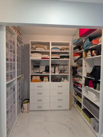 primary closet 1