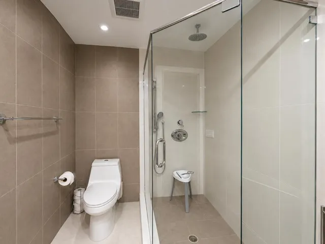 Main Bath