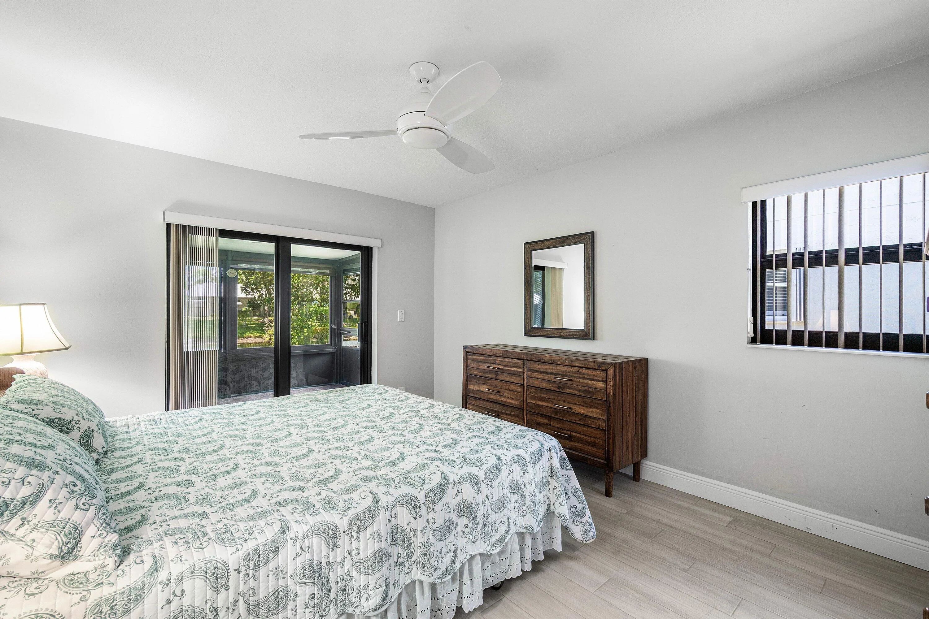 021-14595LucyDrive-DelrayBeach-FL-33484-