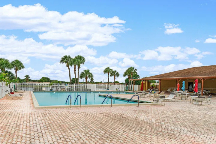 045-14595LucyDrive-DelrayBeach-FL-33484-