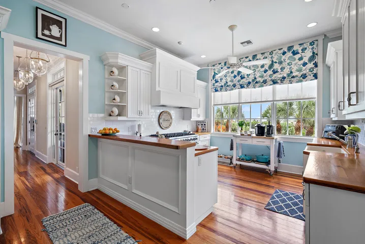 410 Old Towne Ln-15