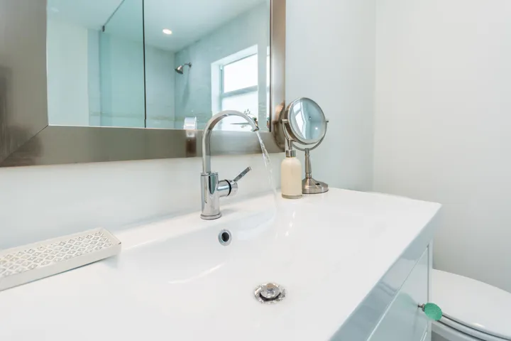 1621 NE 17th Way Fort-large-024-035-DSC