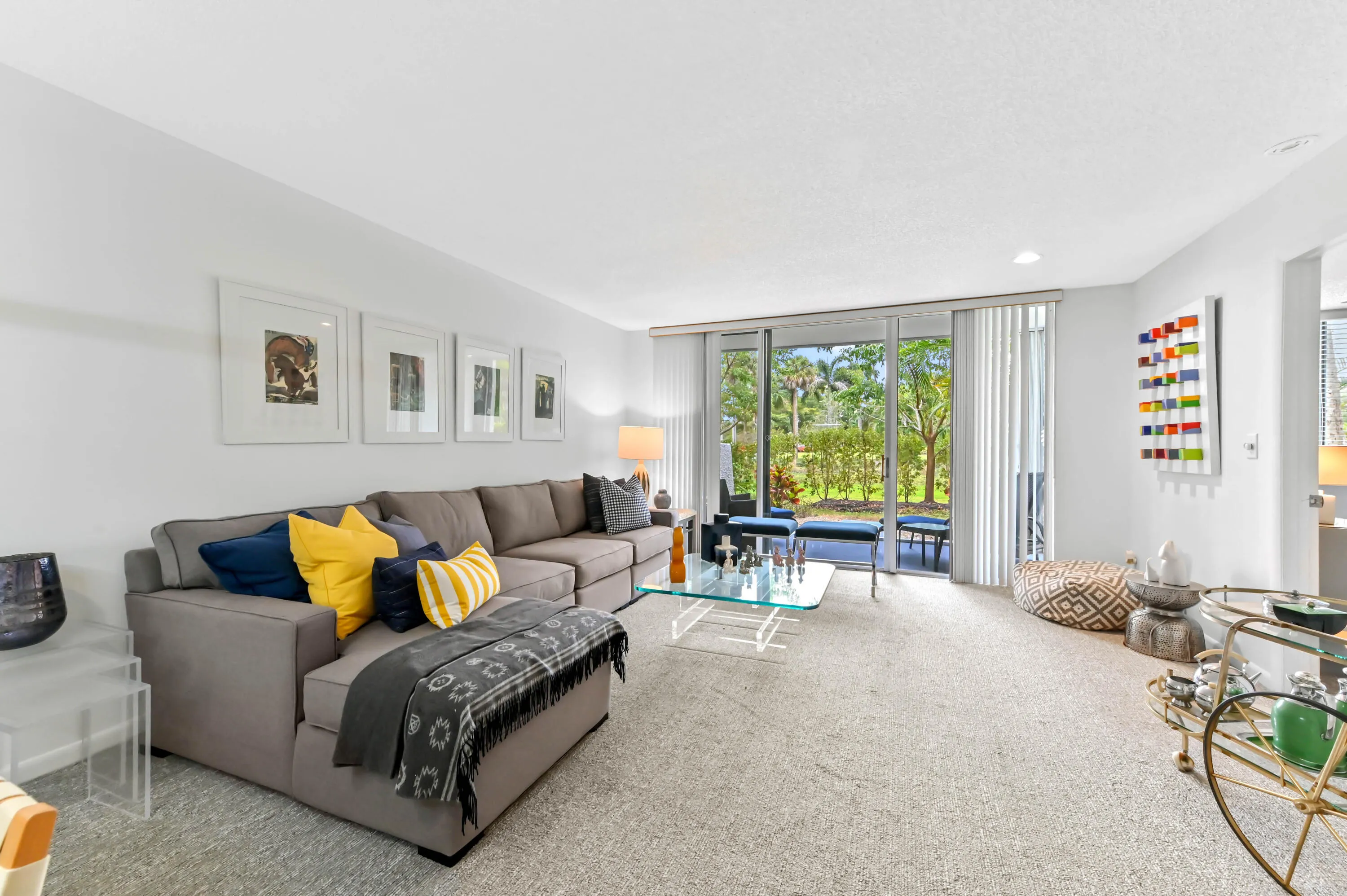 17 Living room 01