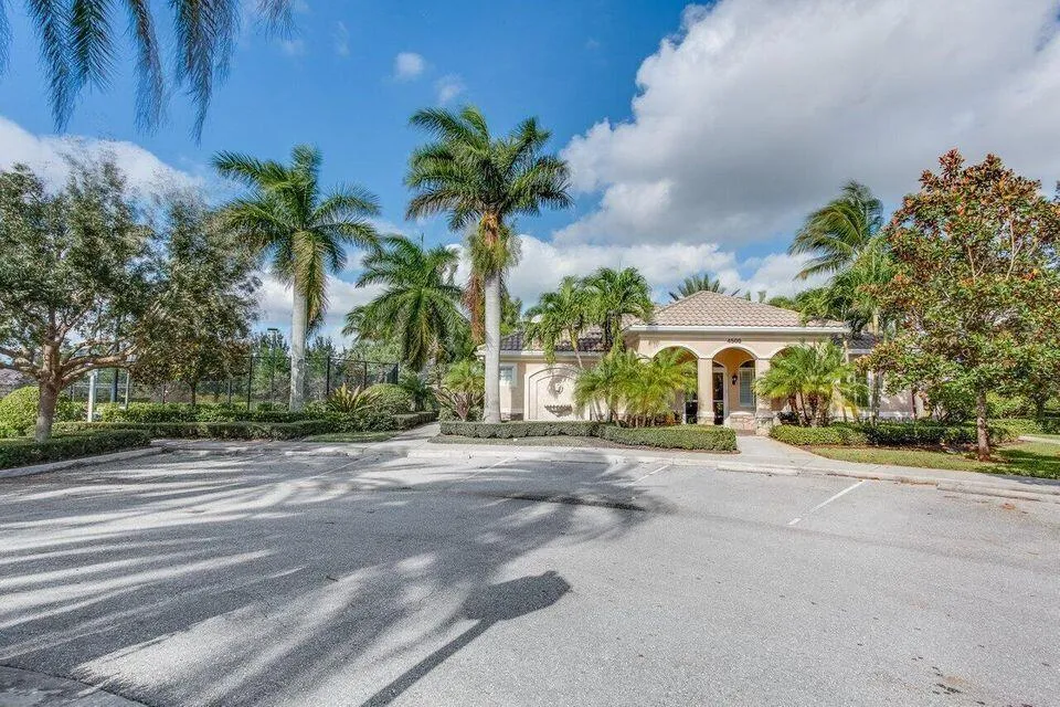 Property photo 38