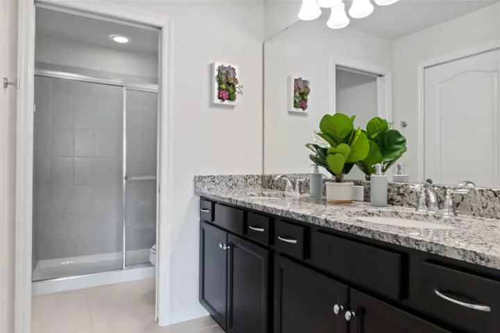 2431-dubai-street--four-corners--fl-3474
