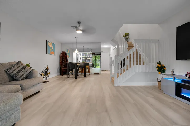 living/dining area