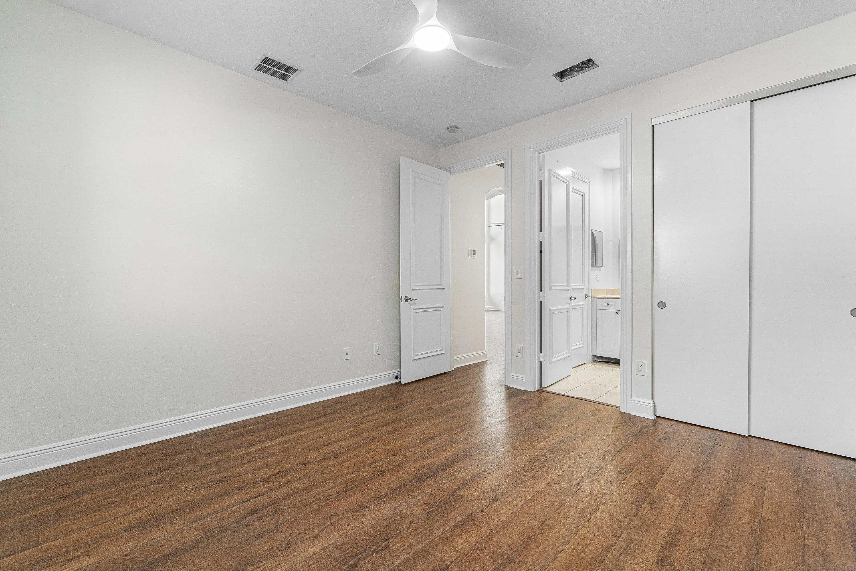 Guest Bedroom 1st floor