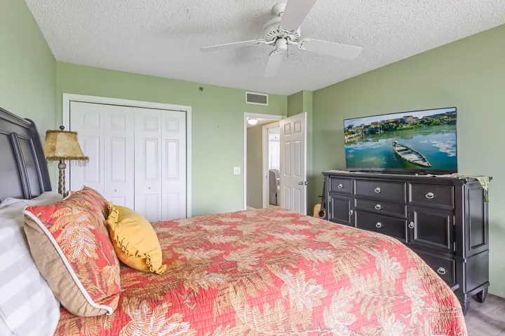 5279 Fountains Dr 703 (24)