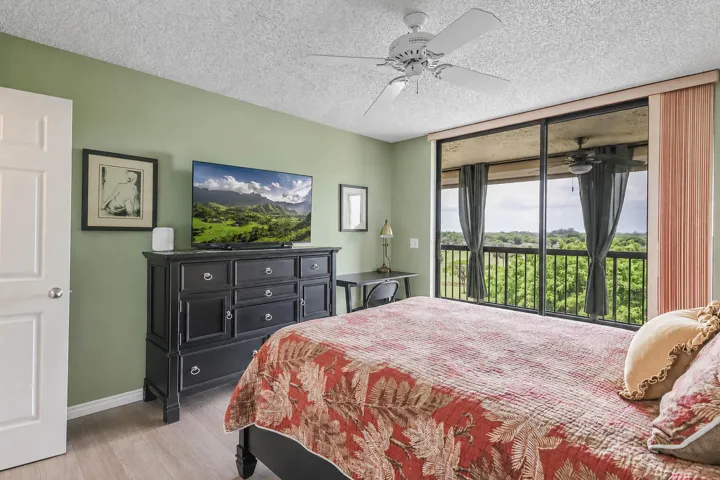 5279 Fountains Dr 703 (25)