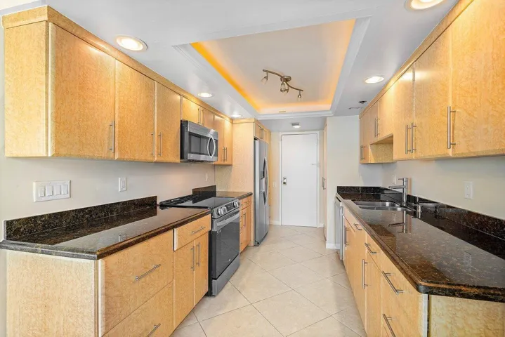 002-250SouthOceanBoulevard-10C-BocaRaton