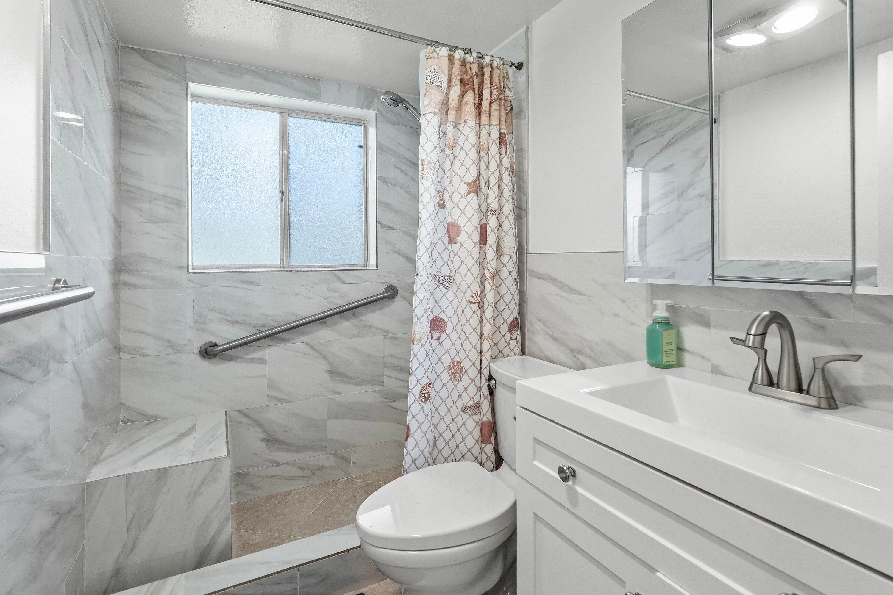 011-3120LakeOsborneDrive-106-LakeWorthBe