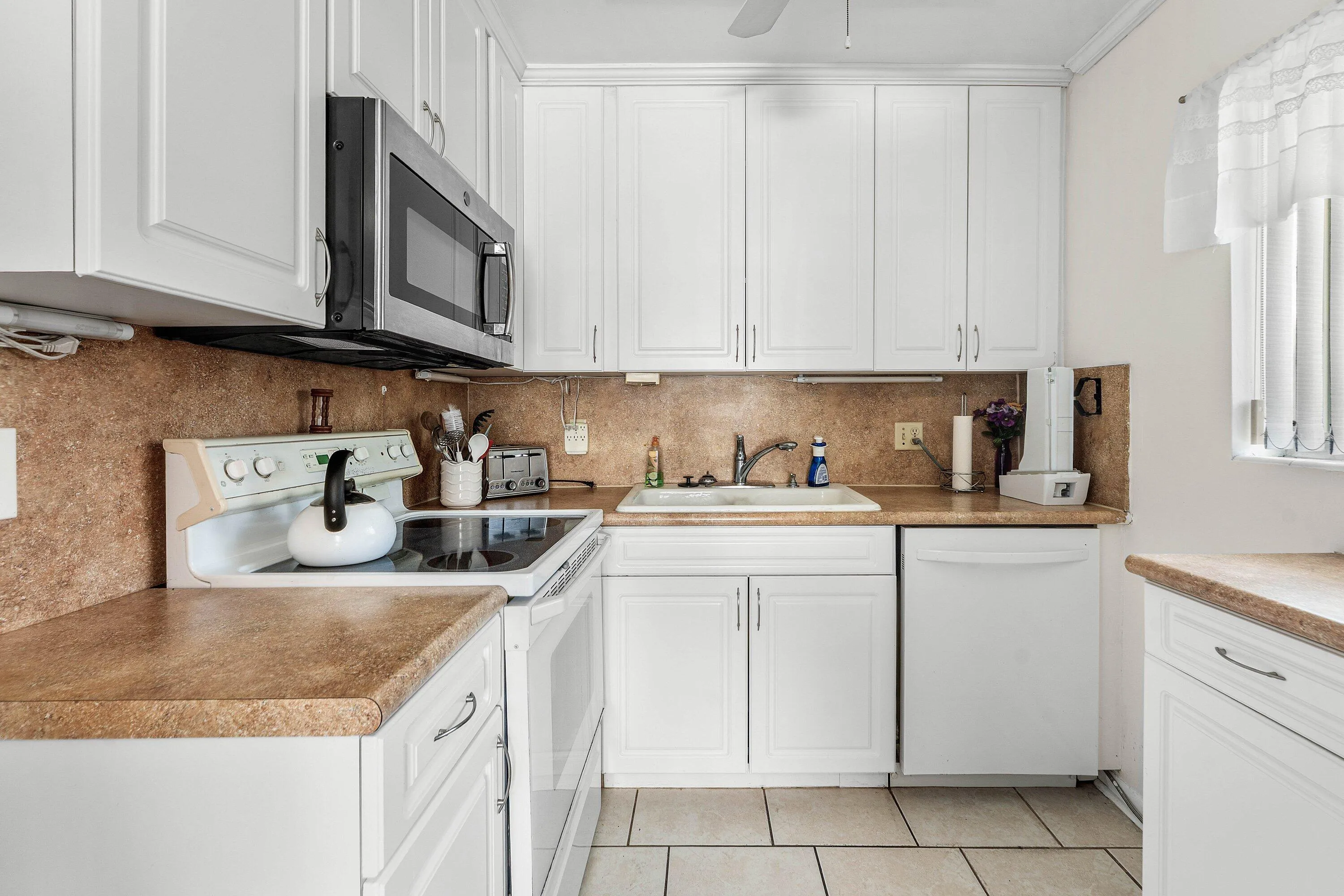 006-3120LakeOsborneDrive-106-LakeWorthBe
