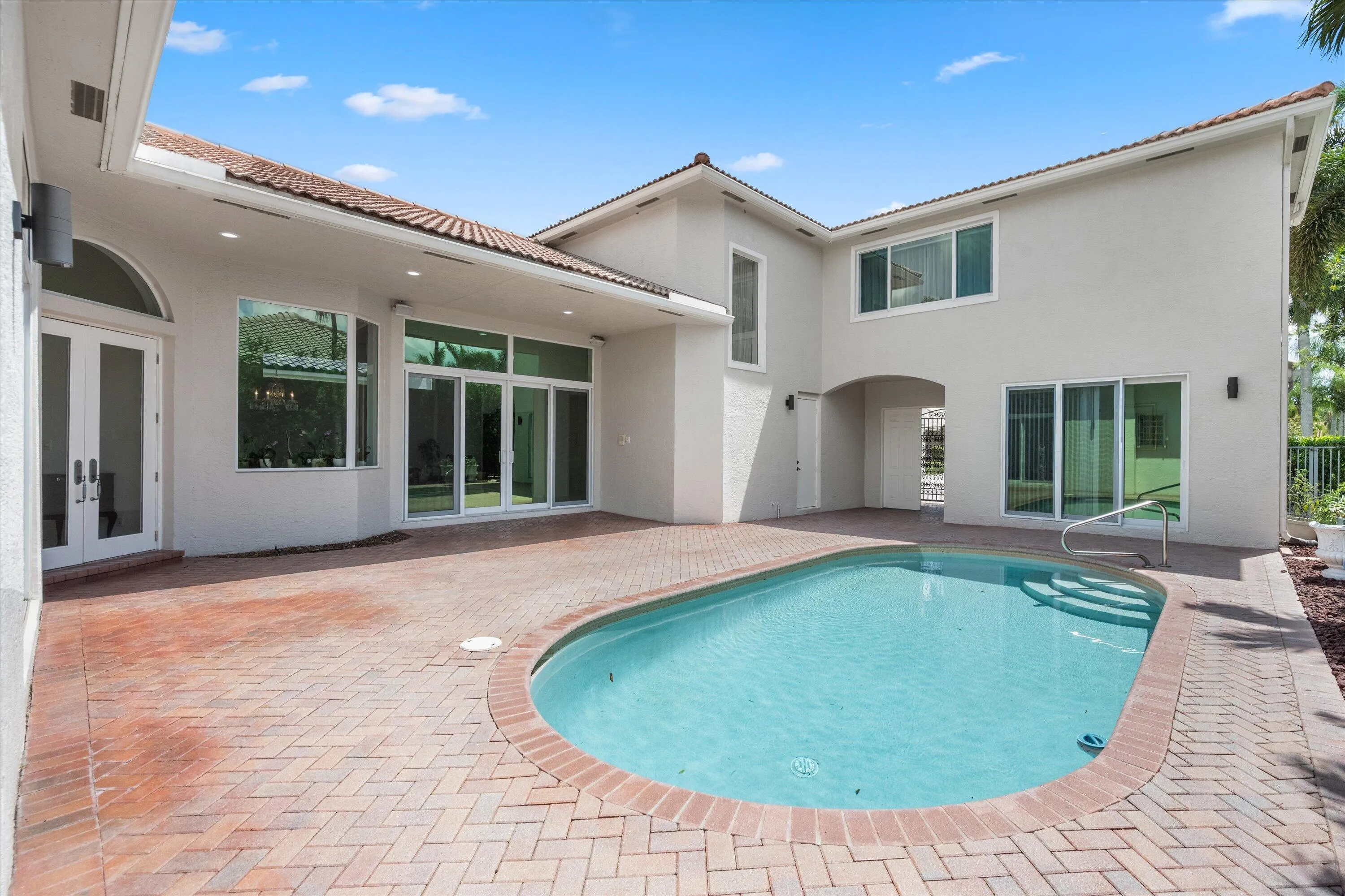 18644 Ocean Mist Dr (4)