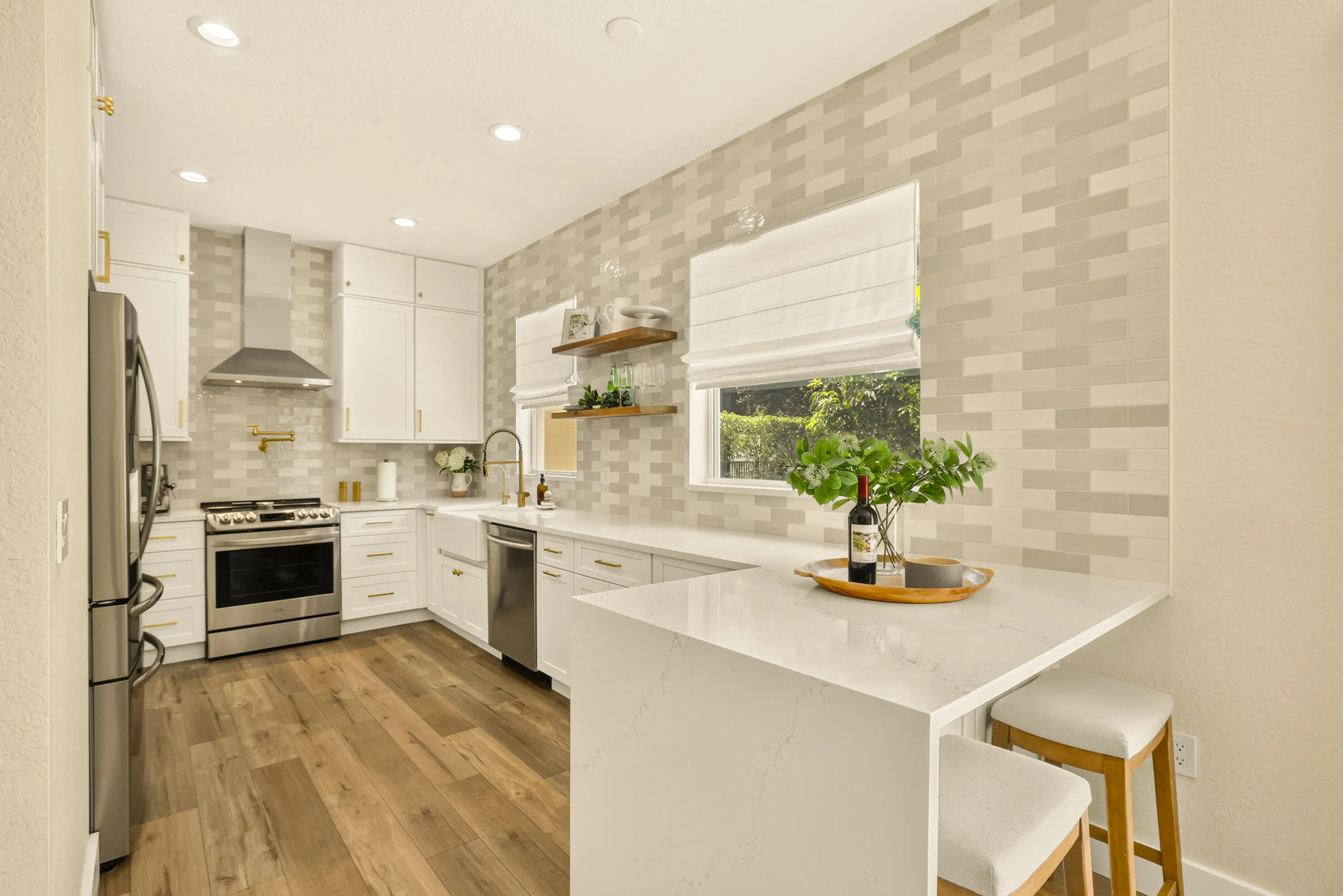 Kitchen / Eat In Kitchen